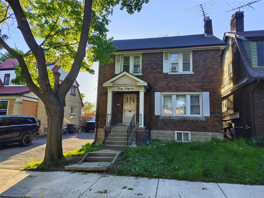 3046-alexander-windsor-ontario-26017136