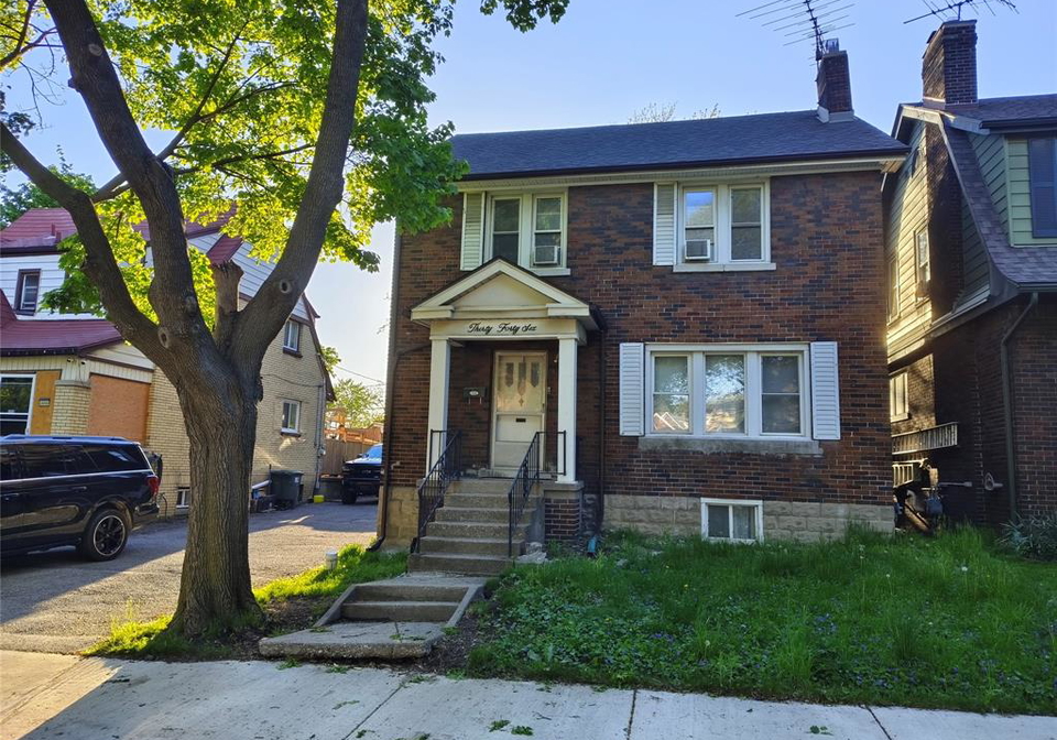 3046-alexander-windsor-ontario-26017136