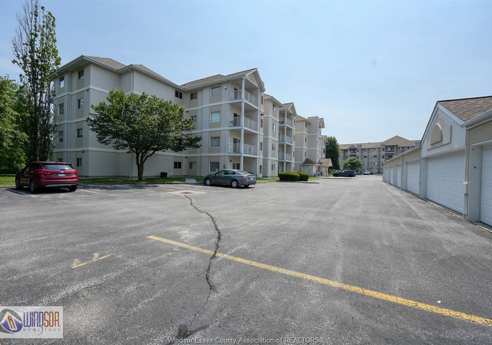 1547-grand-marais-west-windsor-ontario-26017139