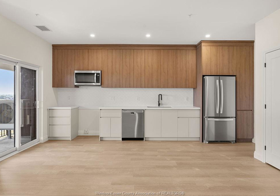 4400-laurier-parkway-lasalle-ontario-26017158