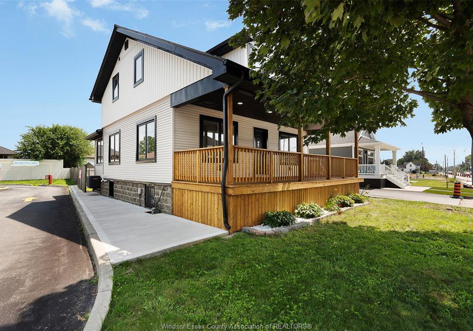 271-front-road-n-lasalle-ontario-26017179