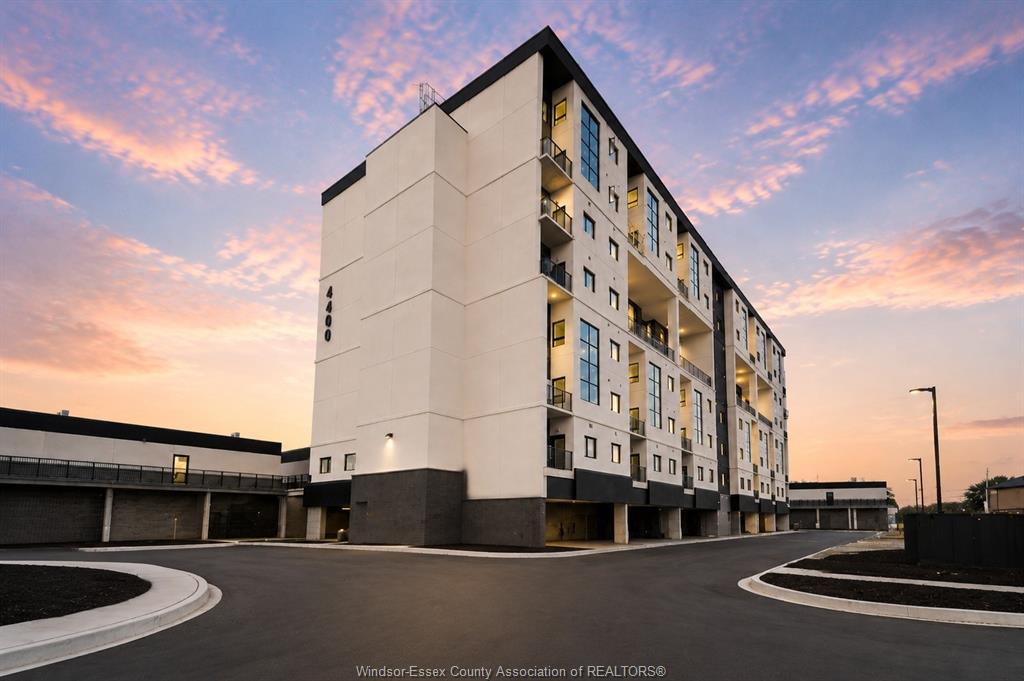 4400-laurier-parkway-lasalle-ontario-26017204