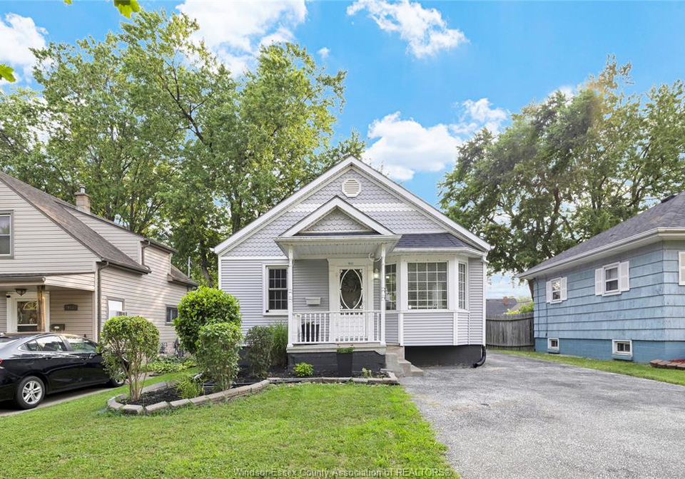 911-jefferson-boulevard-windsor-ontario-26017206