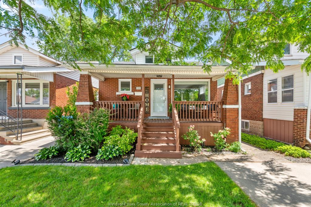 2322-lillian-avenue-windsor-ontario-26017248