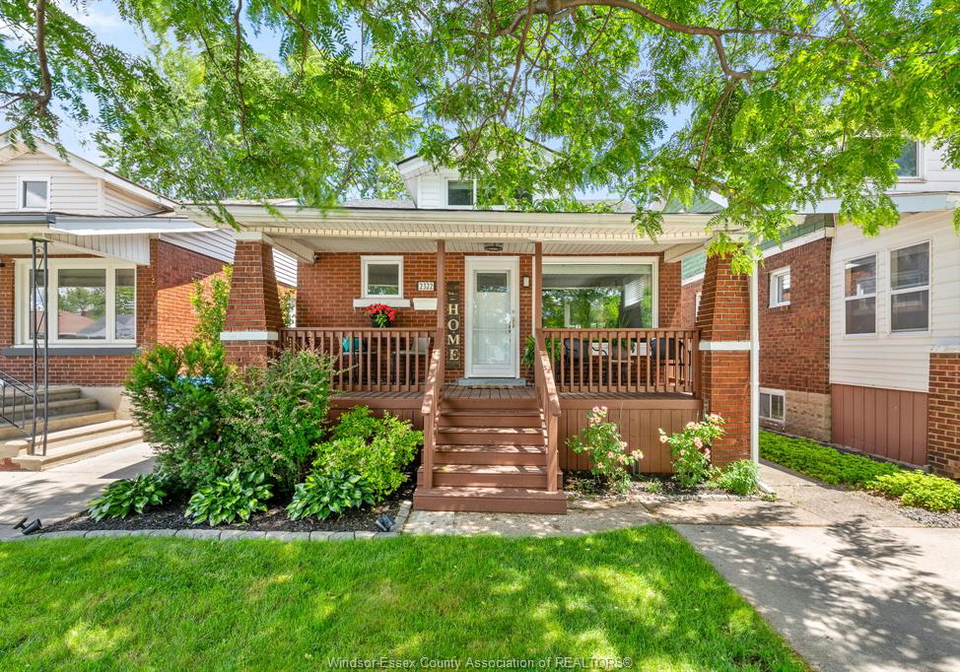 2322-lillian-avenue-windsor-ontario-26017248