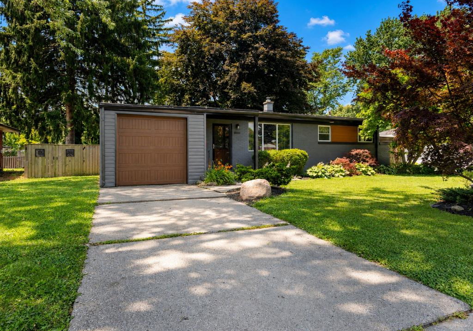 2763-everts-avenue-windsor-ontario-26017261