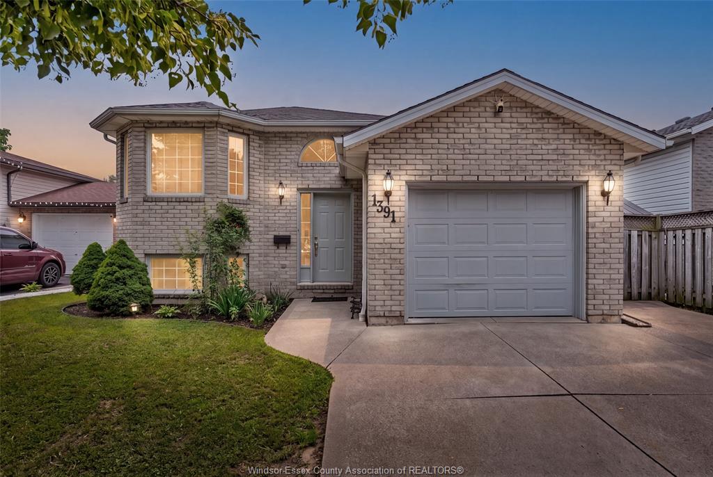 1391-fuller-crescent-windsor-ontario-26017275