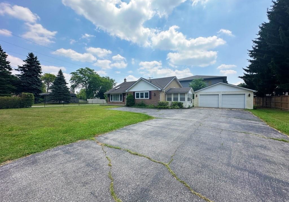 1665-orford-street-lasalle-ontario-26017277
