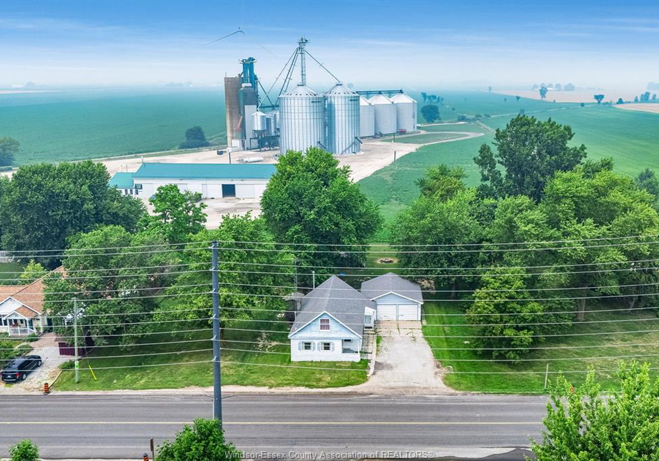 3070-county-road-8-lakeshore-ontario-26017288