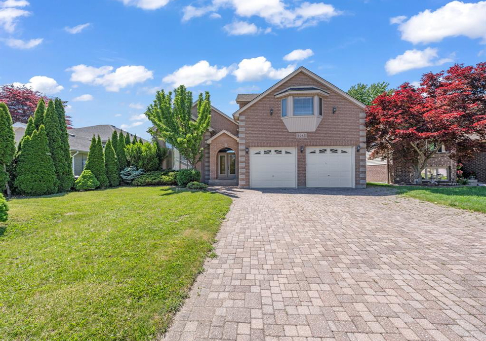 5945-lasalle-street-lasalle-ontario-26017300