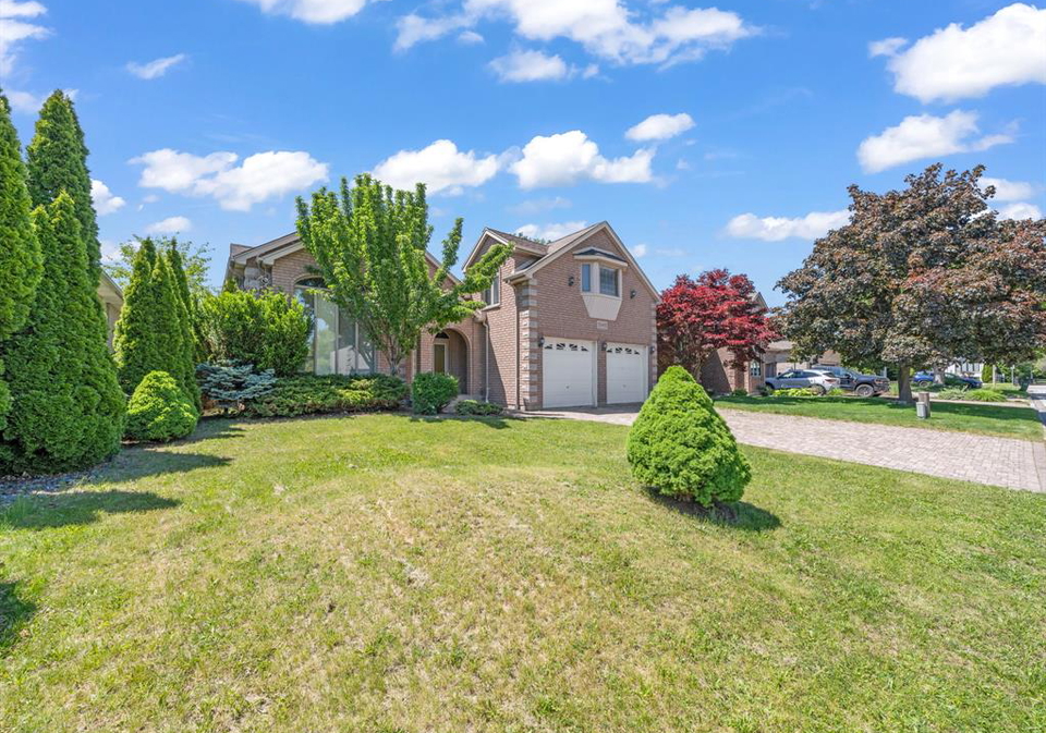 5945-lasalle-street-lasalle-ontario-26017300