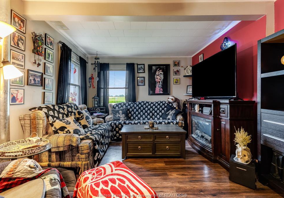 2438-4th-concession-line-chatham-kent-ontario-26017311