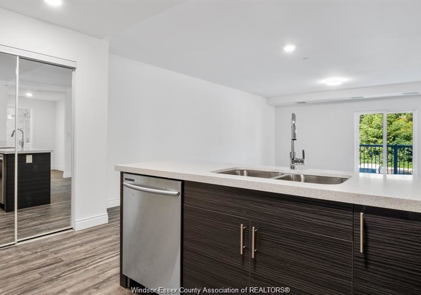 1675-banwell-windsor-ontario-26017320