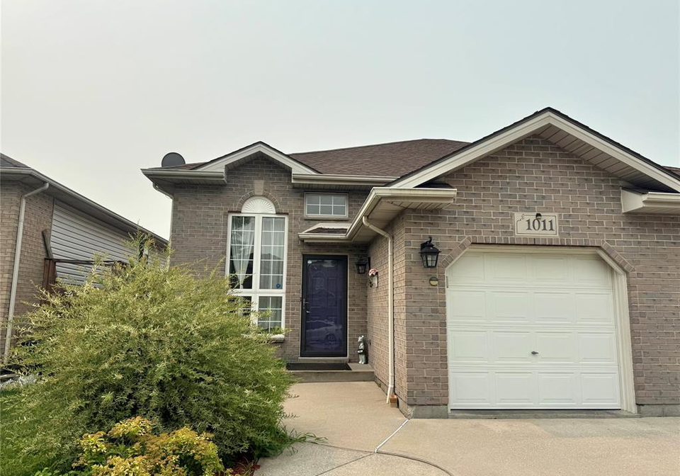 1011-silverdale-drive-windsor-ontario-26017327