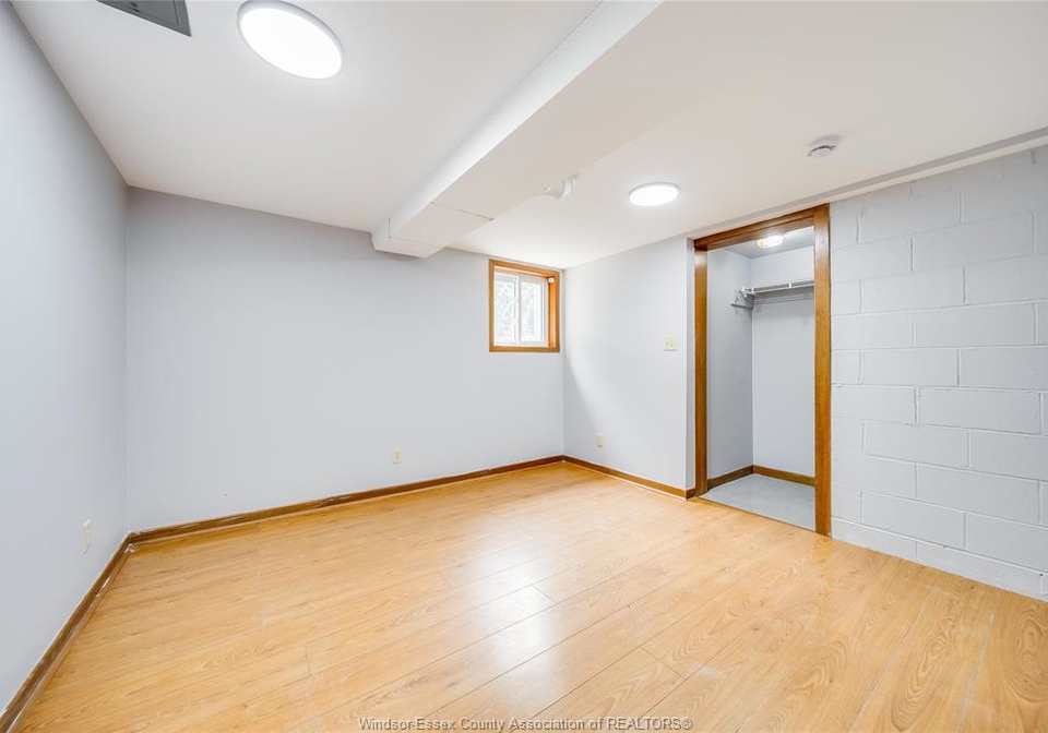 2914-wyandotte-street-windsor-ontario-26017331