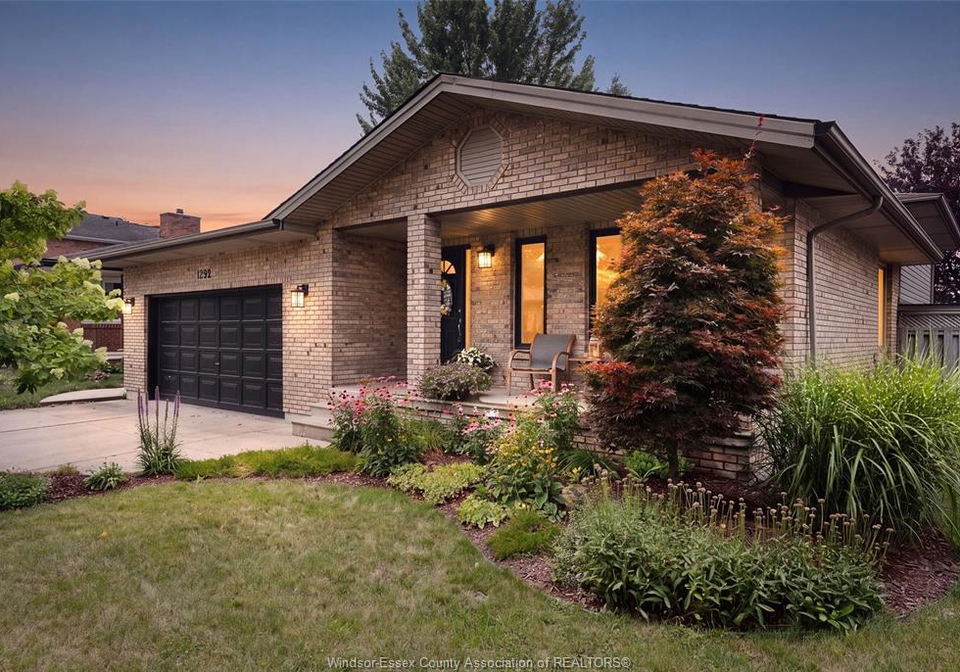 1292-kenwick-way-lasalle-ontario-26017343