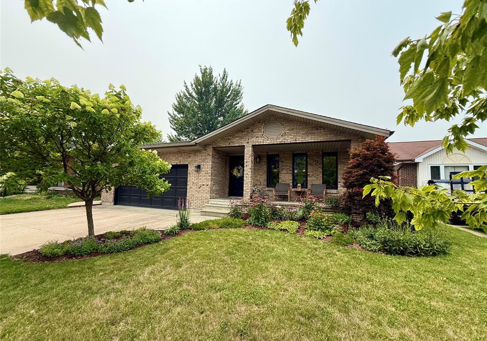 1292-kenwick-way-lasalle-ontario-26017343