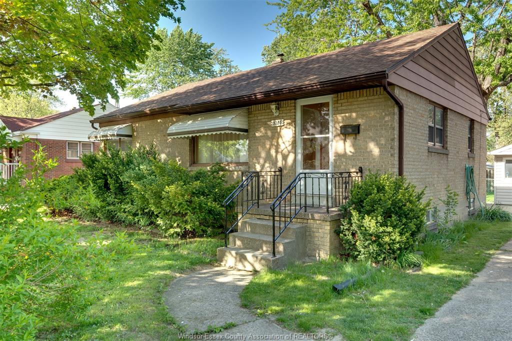 3256-dominion-boulevard-windsor-ontario-26017347