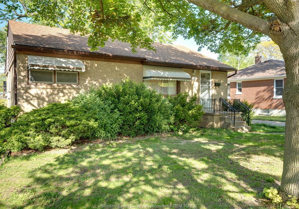 3256-dominion-boulevard-windsor-ontario-26017347