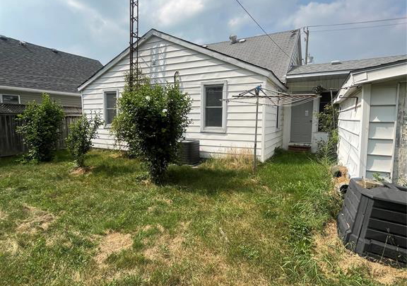 311-queen-street-wallaceburg-ontario-26017359