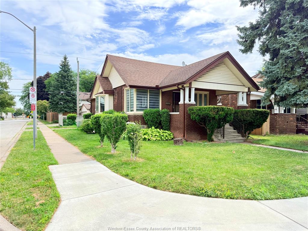 1404-dougall-avenue-windsor-ontario-26017372