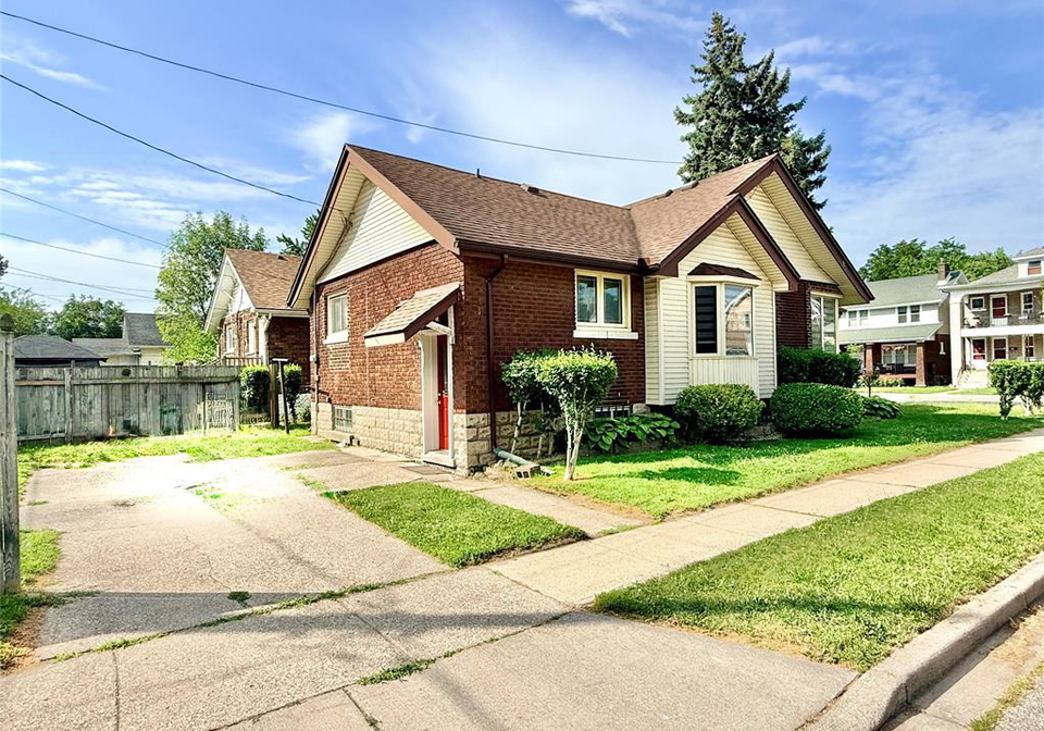 1404-dougall-avenue-windsor-ontario-26017372