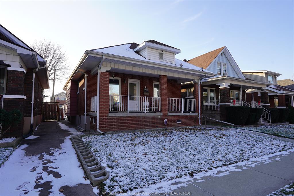 1529-elsmere-avenue-windsor-ontario-26017373