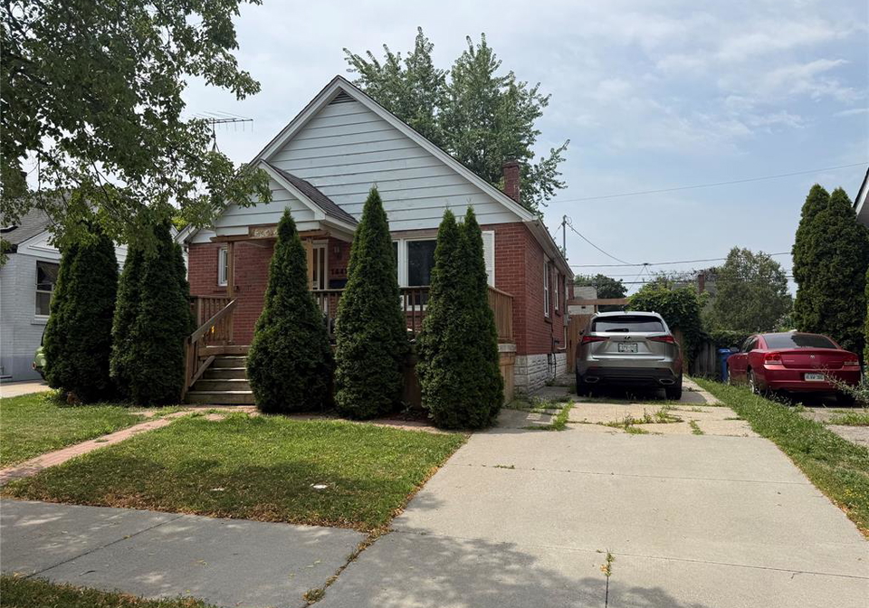 1441-arthur-road-windsor-ontario-26017375