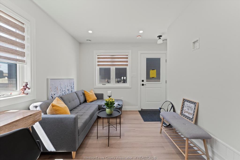 1861-meighen-windsor-ontario-26017384