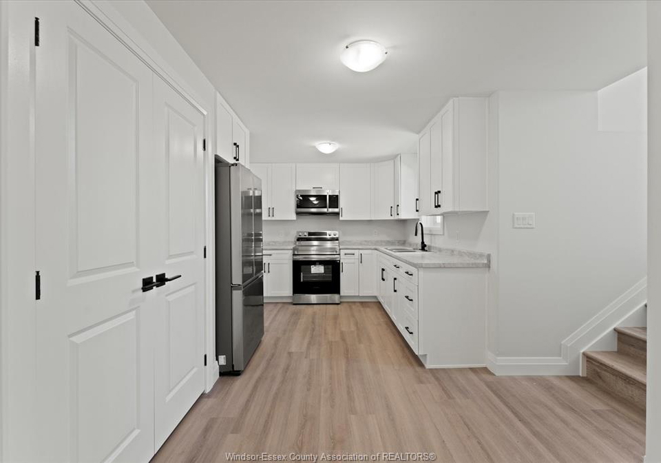 1807-meldrum-windsor-ontario-26017387