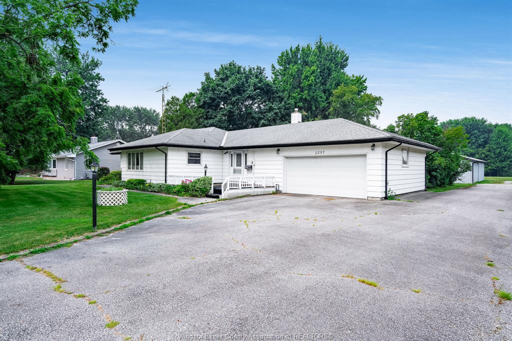 2257-division-road-north-kingsville-ontario-26017397