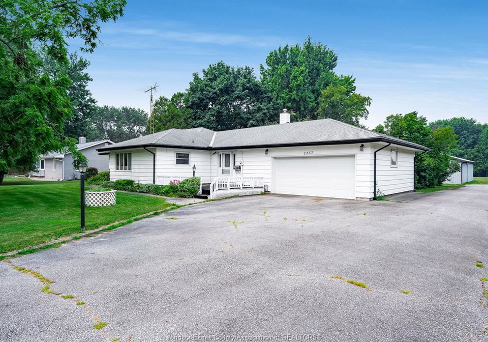 2257-division-road-north-kingsville-ontario-26017397