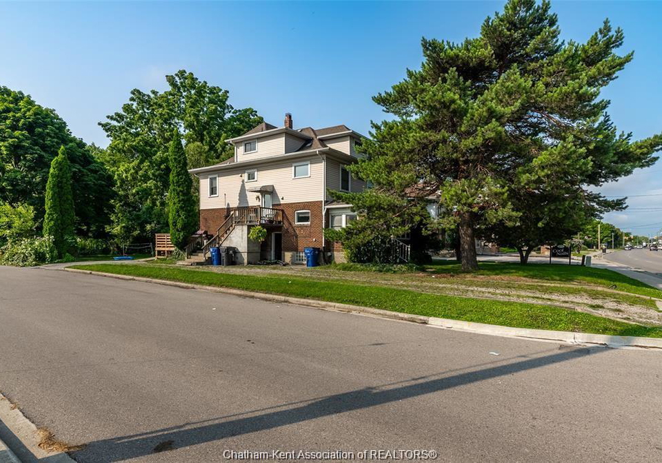 266-grand-avenue-west-chatham-ontario-26017398