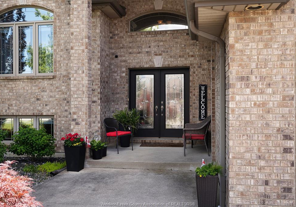 1389-crosswinds-drive-lakeshore-ontario-26017400