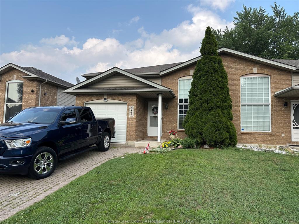 447-merrill-avenue-lasalle-ontario-26017410