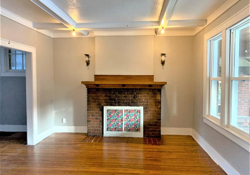 1076-dougall-windsor-ontario-26017416