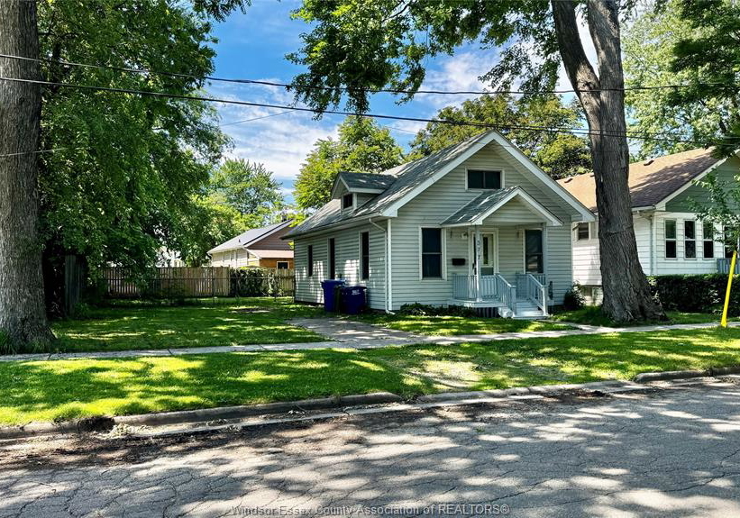 377-chappell-windsor-ontario-26017418