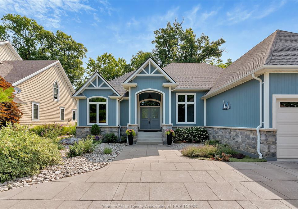 295-crystal-bay-drive-amherstburg-ontario-26017430