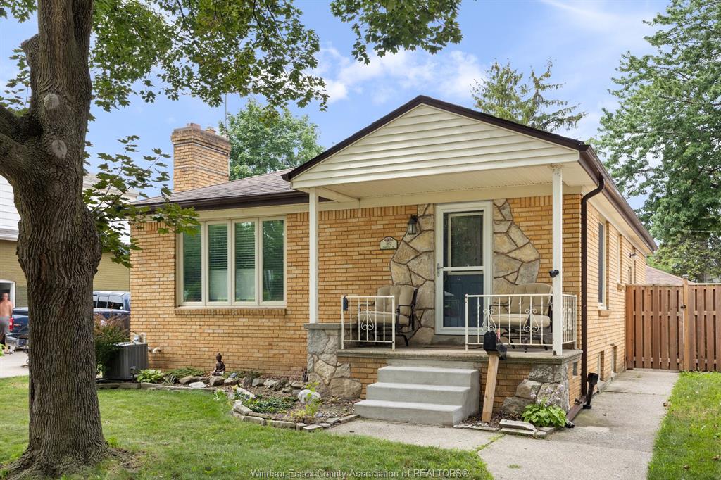 287-isabelle-place-windsor-ontario-26017435
