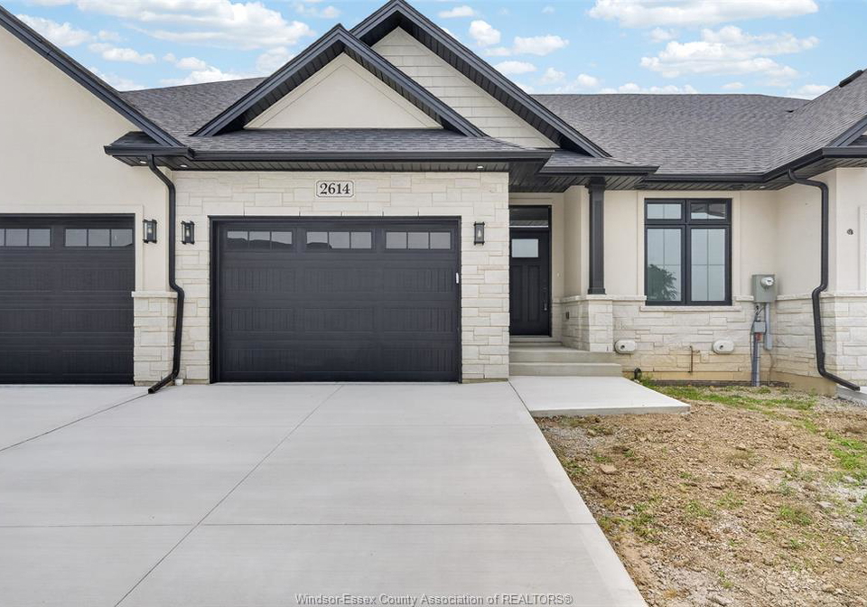 2614-barkley-avenue-windsor-ontario-26017444