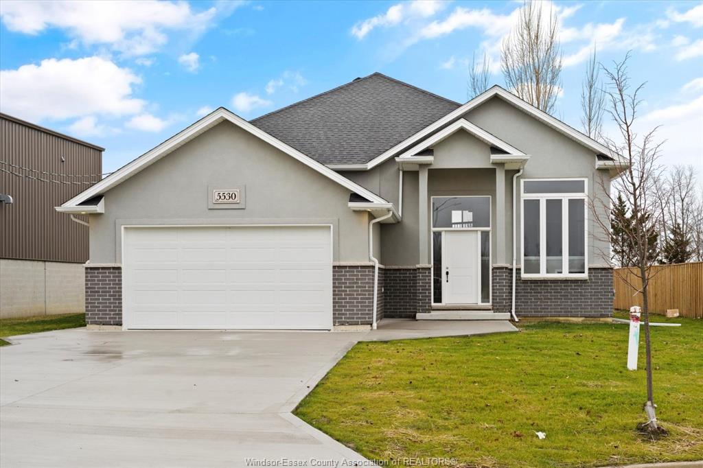 4511-ursula-lakeshore-ontario-26017446