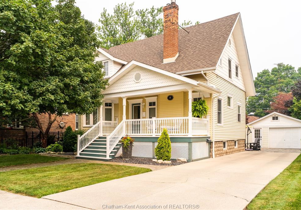 15-ellwood-avenue-chatham-ontario-26017451