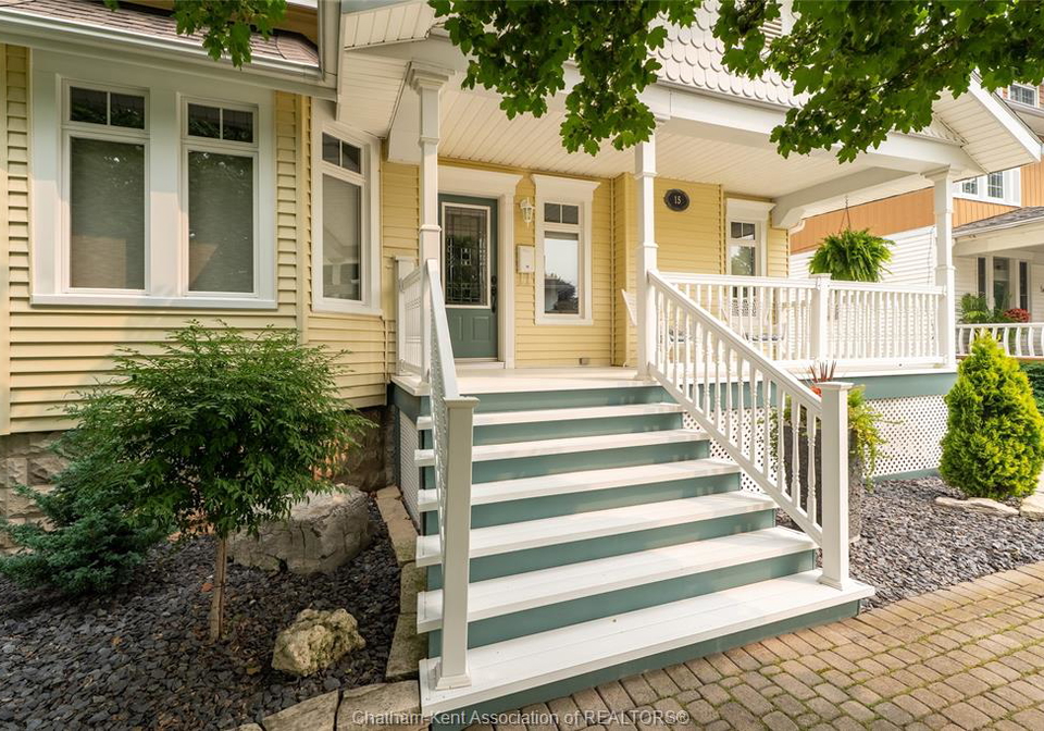15-ellwood-avenue-chatham-ontario-26017451