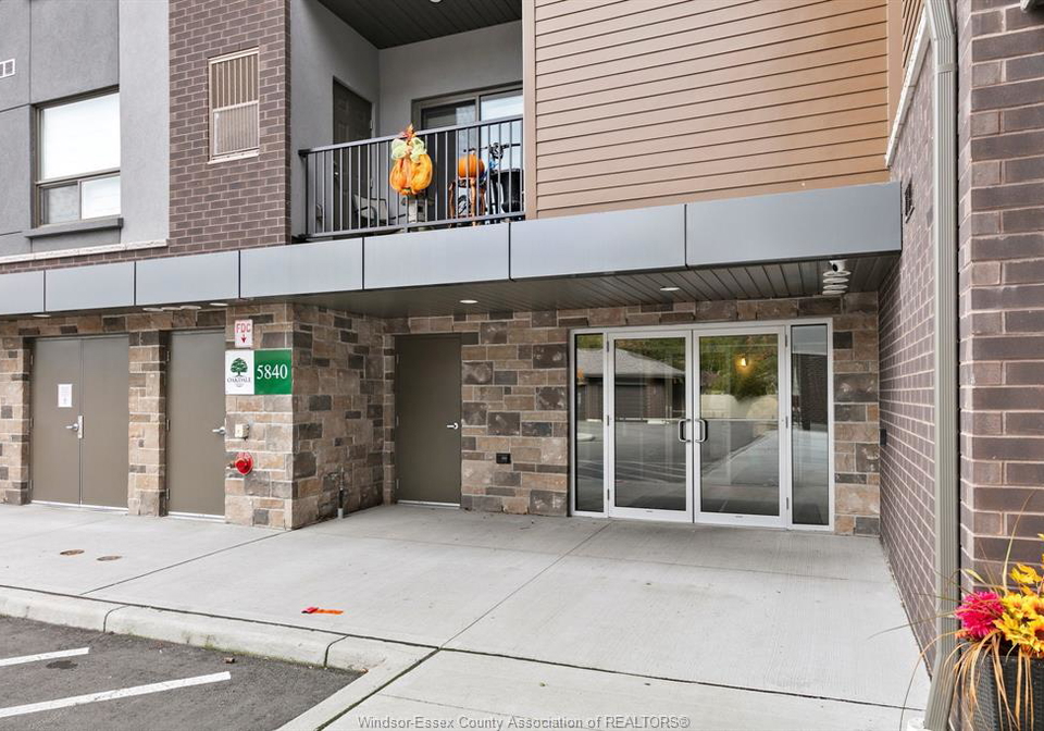 5840-newman-lasalle-ontario-26017464