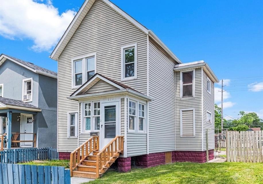 576-janette-windsor-ontario-26017466