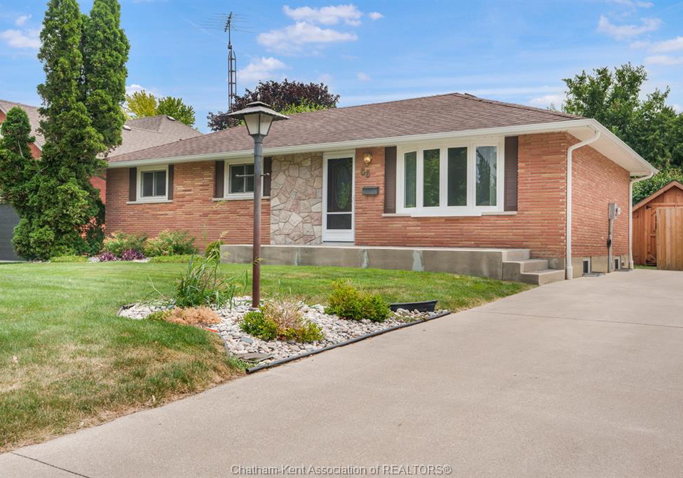 66-holland-avenue-chatham-ontario-26017510