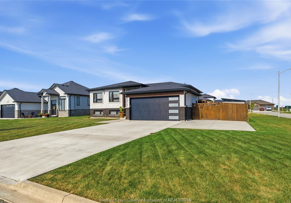 5515-nostadt-comber-ontario-26017520
