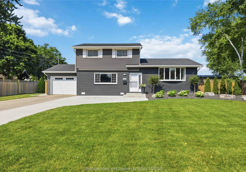 303-dora-drive-wallaceburg-ontario-26017534