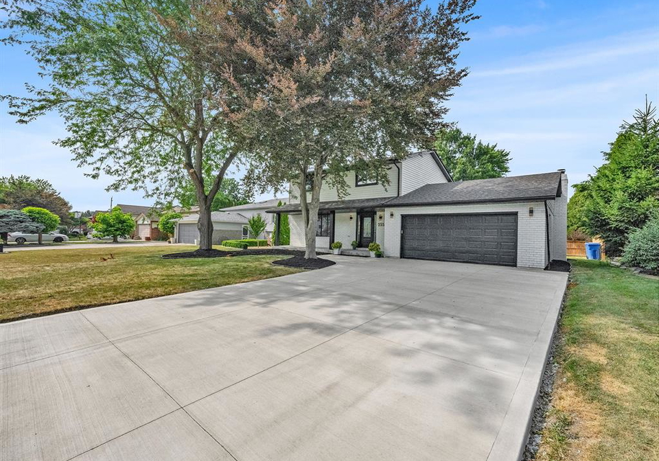 255-melanie-lane-belle-river-ontario-26017536