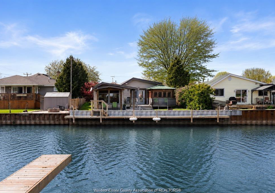 192-mill-lakeshore-ontario-26017538